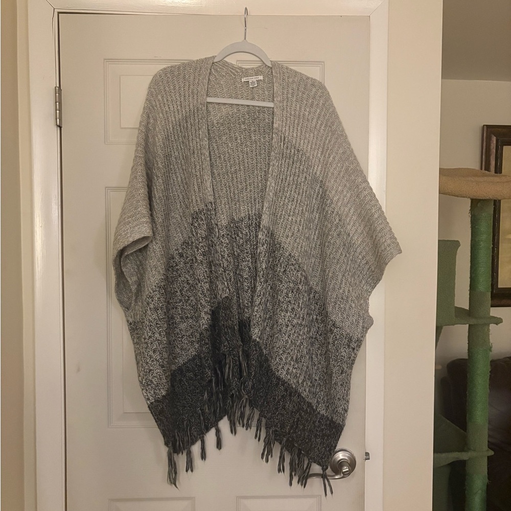 American Eagle Outfitters Gray Fringe Sweater/Cardigan